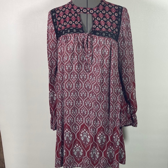 Umgee Tops - Umgee Pull Over Long Elastic Sleeve Tunic/Top Size M